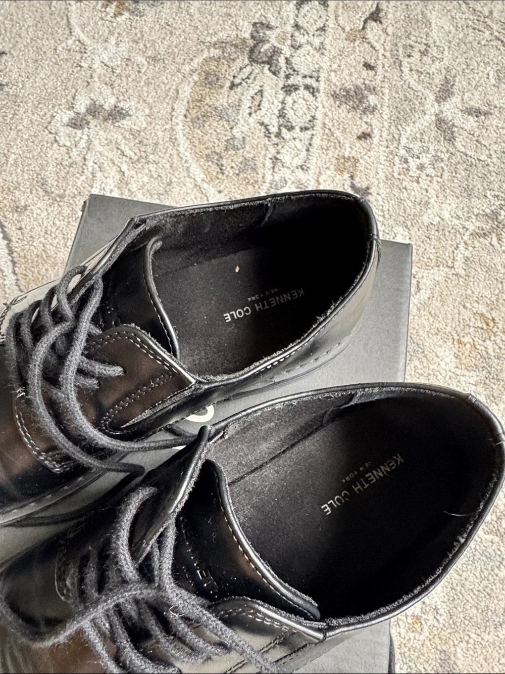 Kenneth Cole Black Leather Lace-Up Derby Shoes